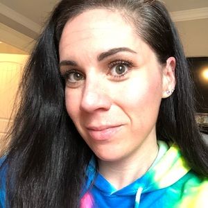 Meet your Posher, Holly